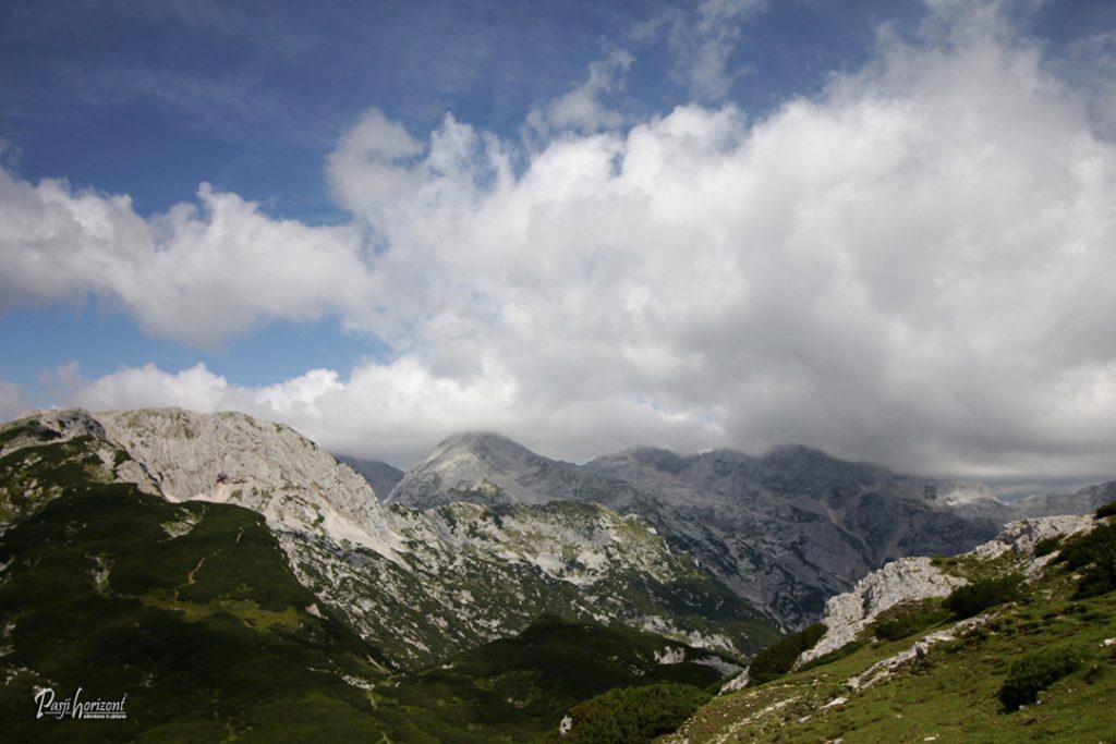 Razgled z Vrha Korena proti Kalškemu grebenu