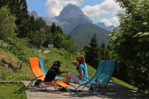 Mejni prehod Predel, razgled na Mangart