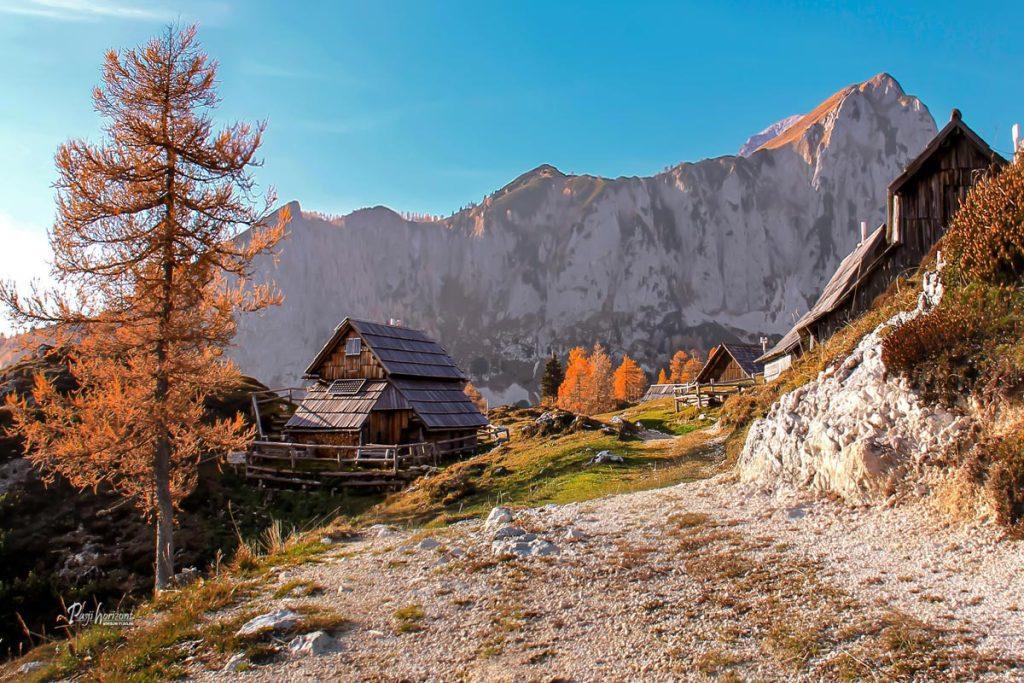 Planina Krstenica z Ogradi v ozadju jeseni