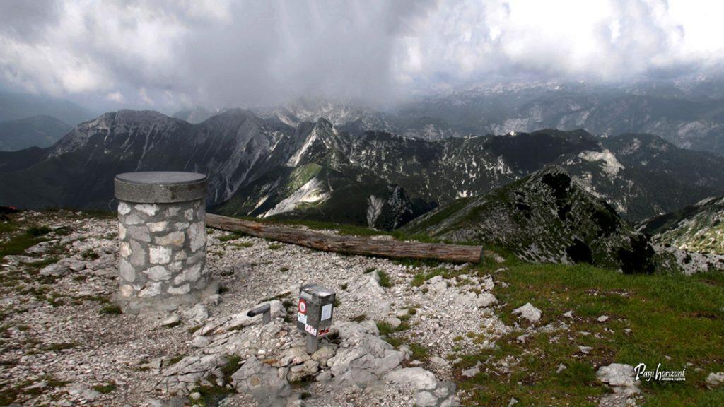 Rodica, razgled z vrha