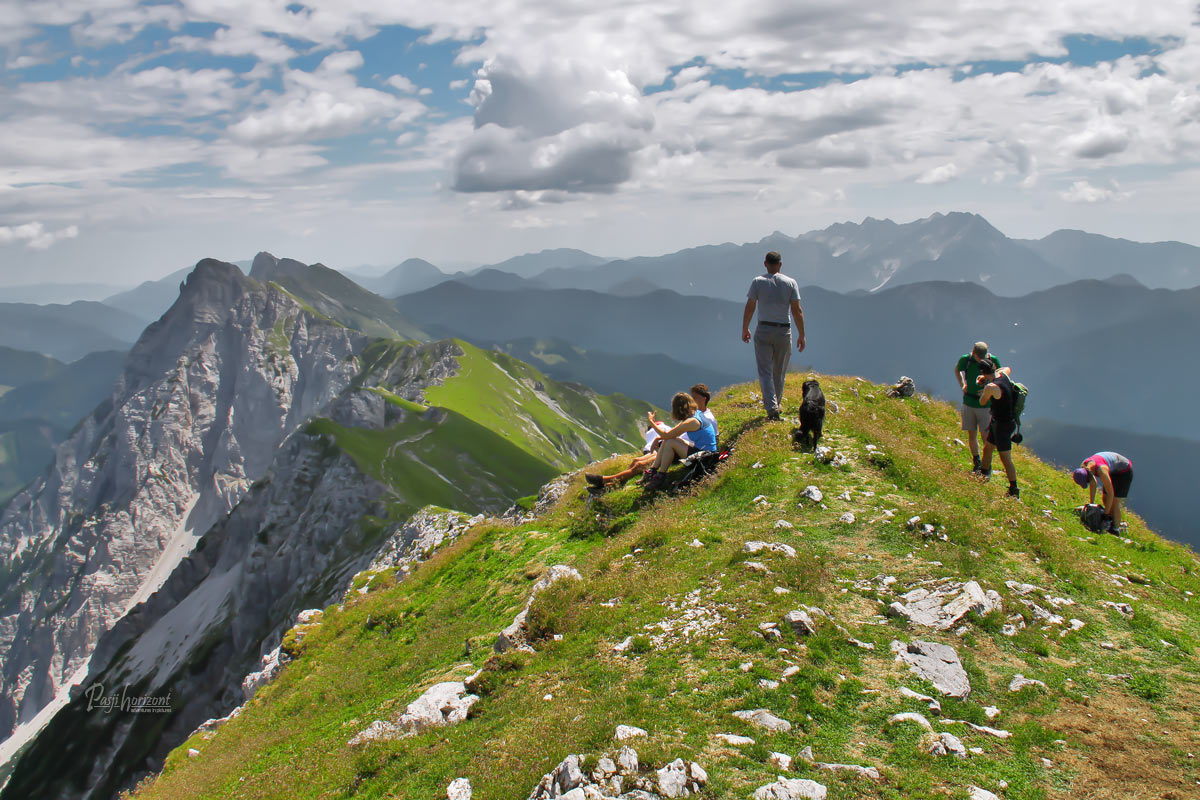 Razgled z Velikega vrha proti Košutici
