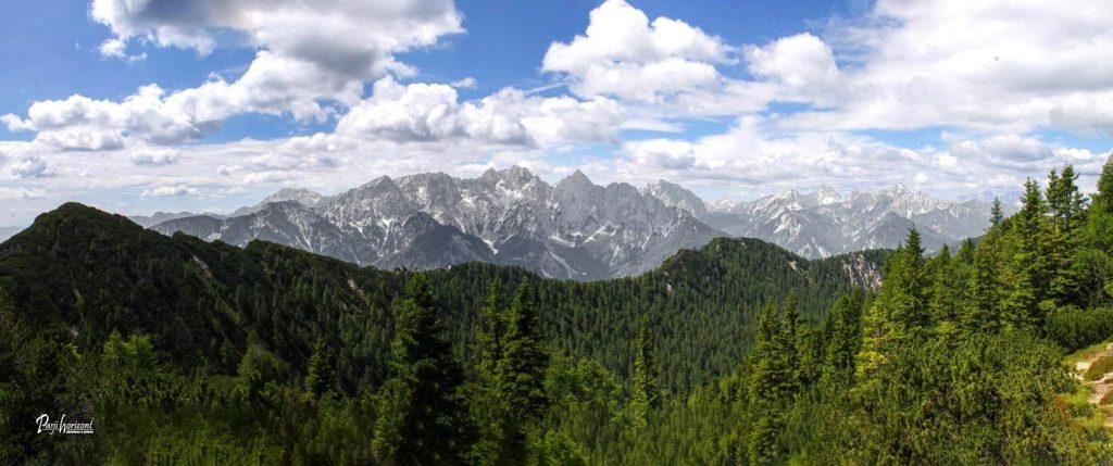 Razgled na Martuljško skupino s poti proti Trupejevem poldnevu