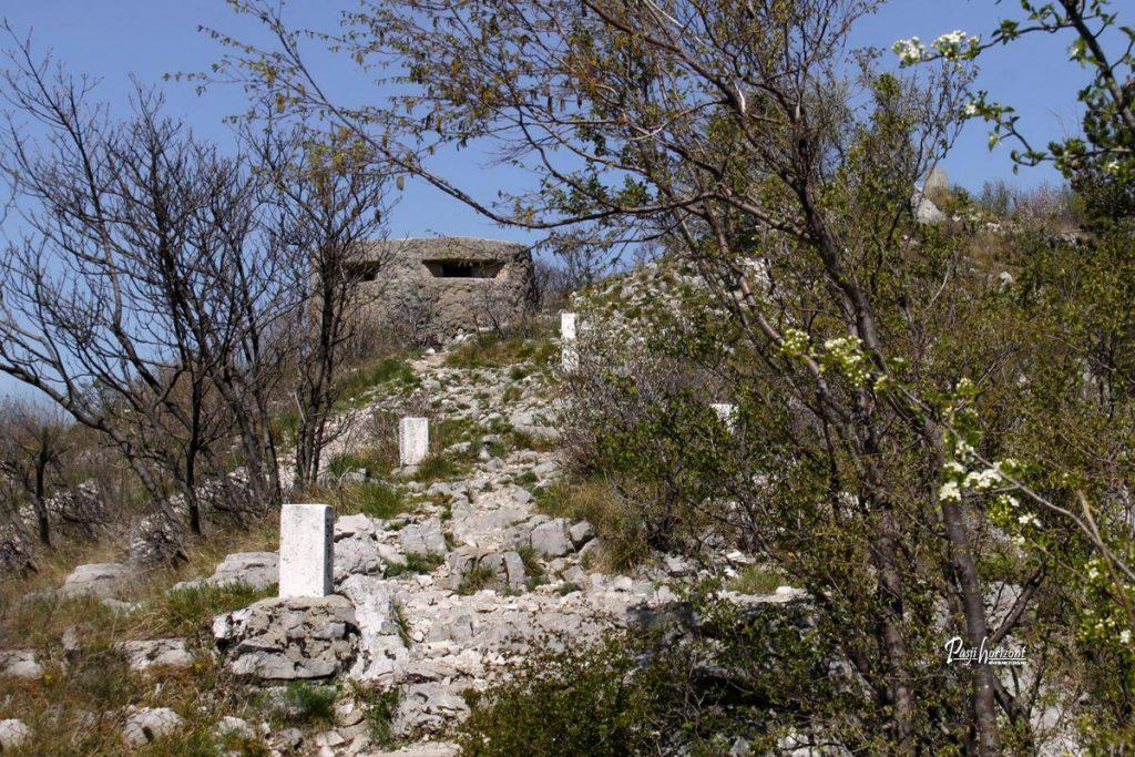 Bunker in mejni kamni na Sabotinu