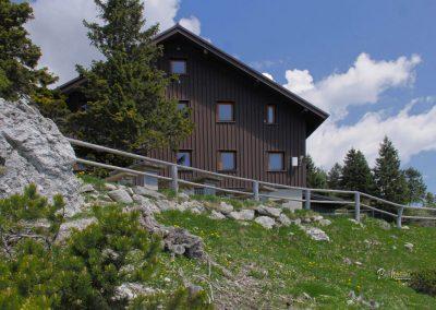 Črnuški dom, Mala planina