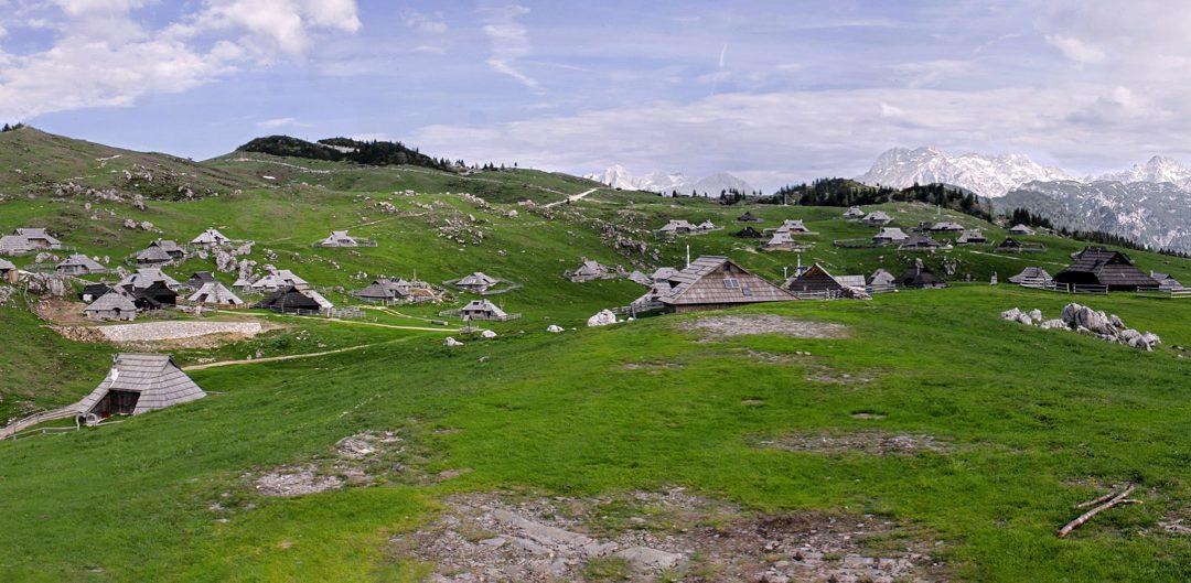 Kam na 9 najlepših pohodniških poti na planine in do planinskih koč