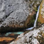 Spodnji del slapu na izviru Soče