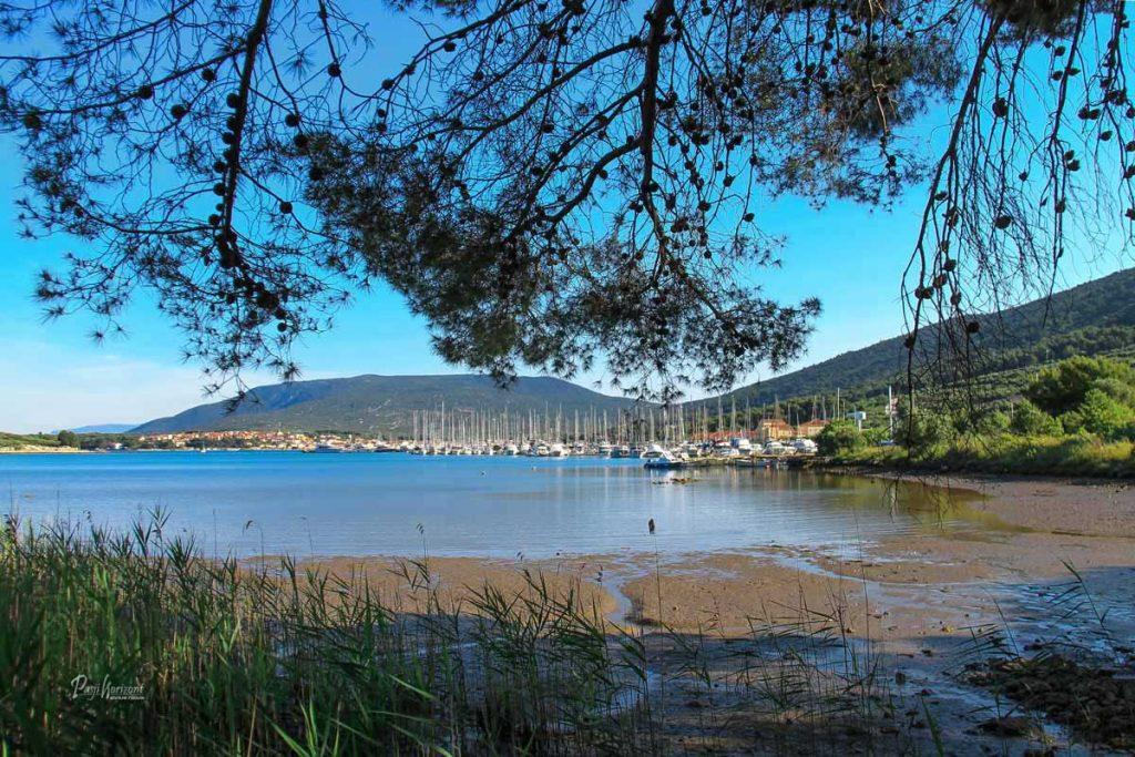 Pogled nazaj na marino, Cres