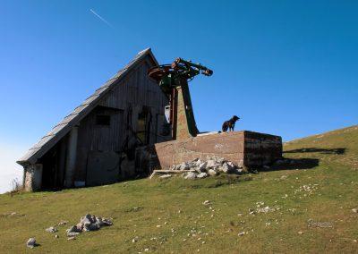 Kar je ostalo od postaje sedežnice, Velika planina