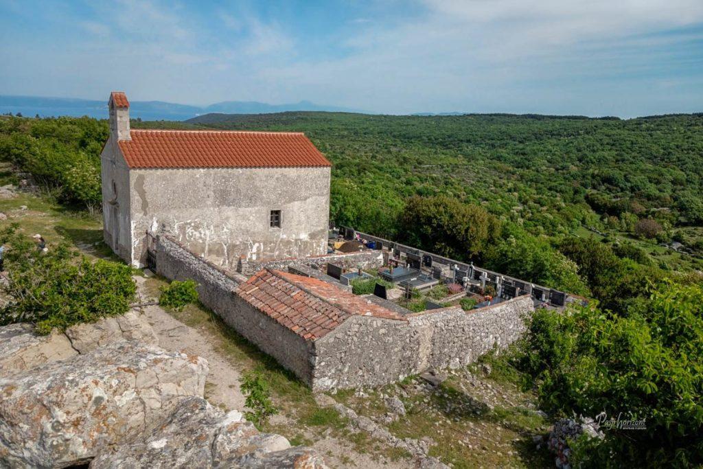 Pokopališče v Lubenicah na Cresu