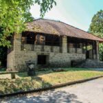 Mežnarija ob cerkvi Svetega Urha nad Dobrunjami