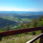 Panorama Kranjskega in Sorškega polja z razgledne točke na Svetem Jakobu